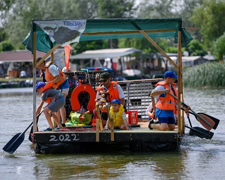 Elstartolt a III. Tisza-tavi PET Kupa