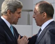 Lavrov-Kerry: le kell zárni a török-szír és a török-iraki határt