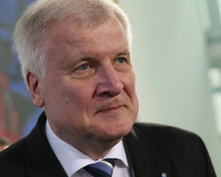 Seehofer a török EU-csatlakozási tárgyalások leállítását sürgeti